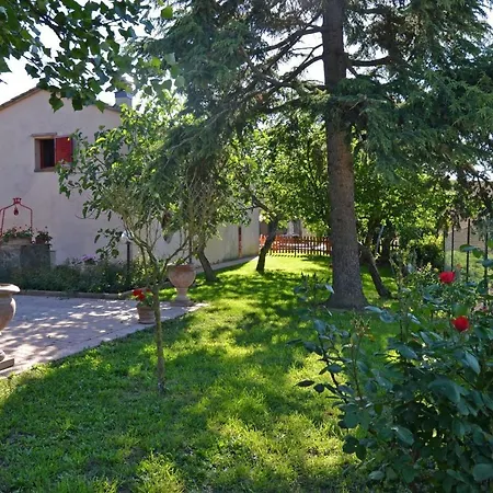 Montecchio Sleeps 4 Pool Wifi Villa *