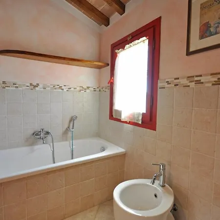 Villa Montecchio Sleeps 4 Pool Wifi