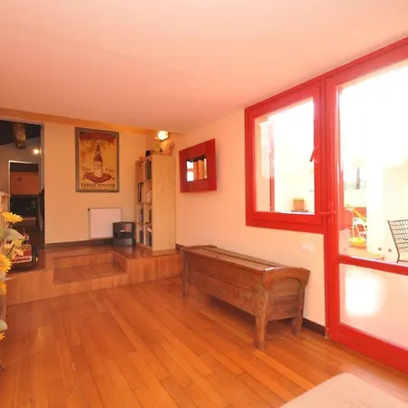 Montecchio Sleeps 4 Pool Wifi